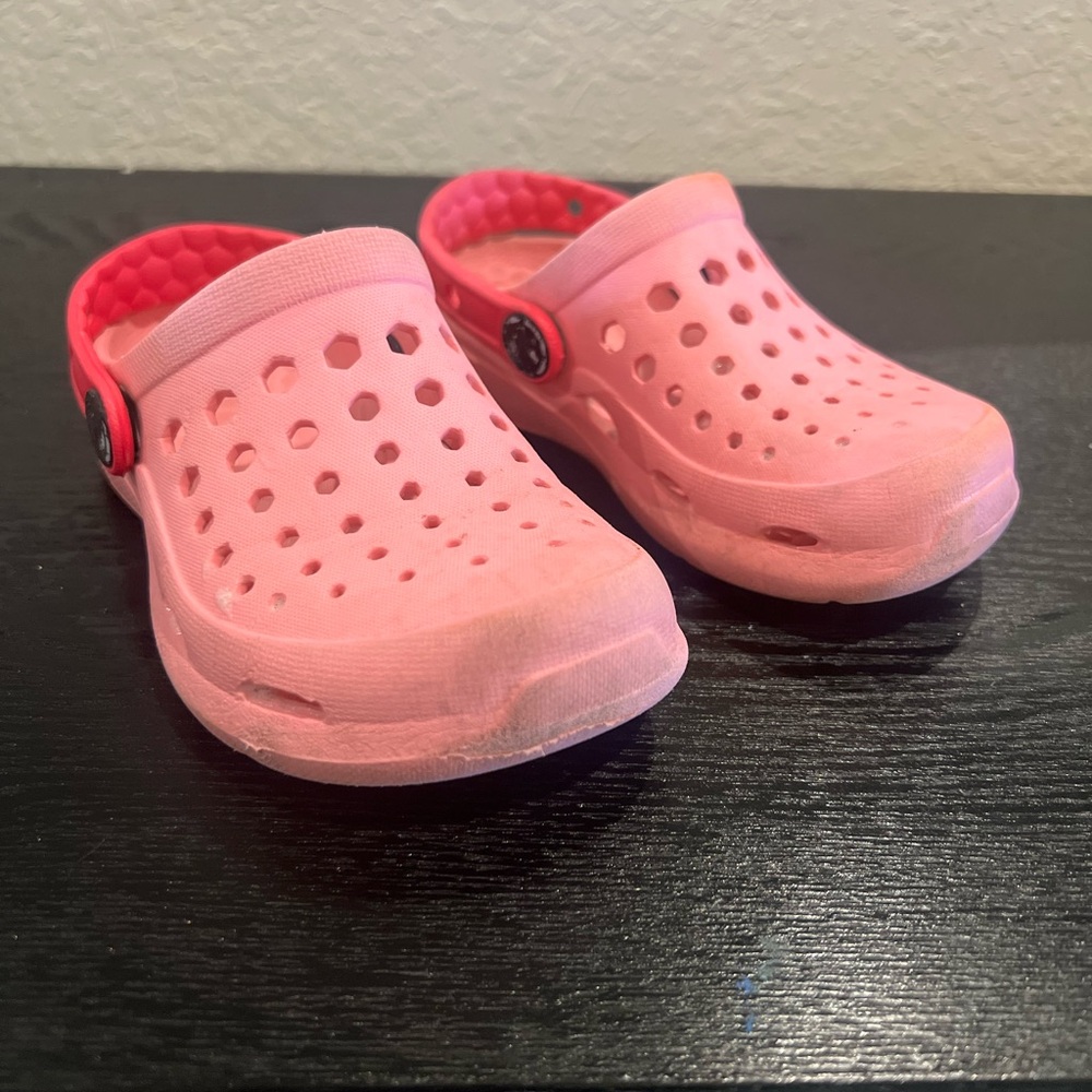 Kids Pink Clogs